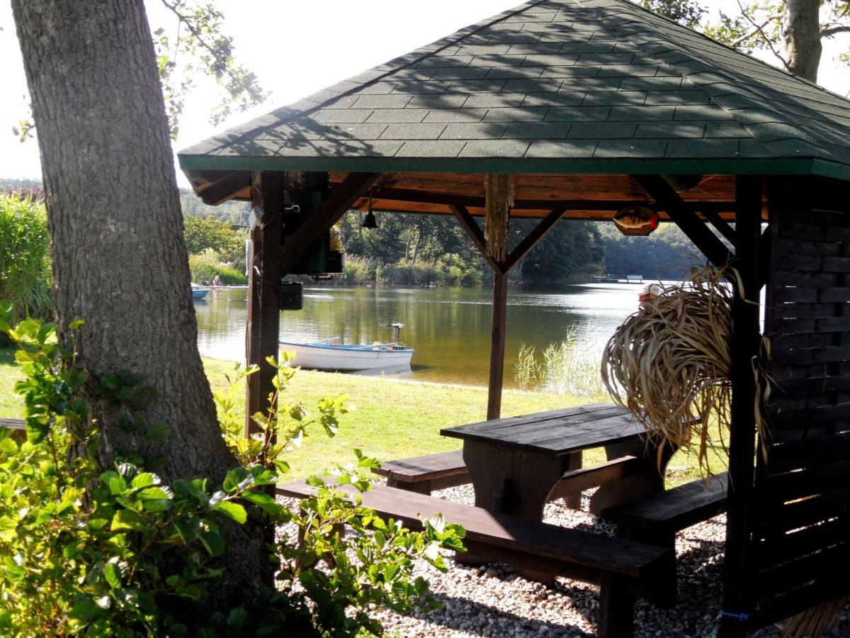 Ferienwohnungen Direkt Am See Bei Den Kaiserbaedern 塞巴特黑灵斯多夫 外观 照片